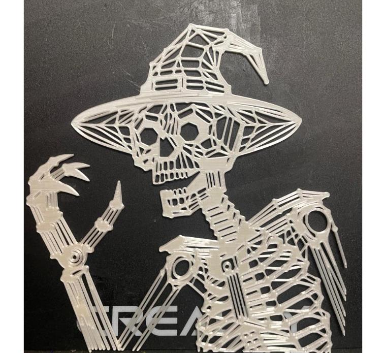 Halloween – Kostra s kloboukem — 3D tištěná halloween dekorace